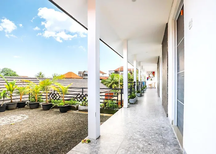 White Blue House 1 - Pvt Room, Shared Pool&kitchen Guest house