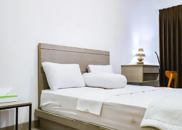 White Blue House 1 - Pvt Room, Shared Pool&kitchen
