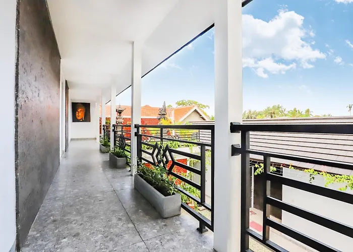 Guest house White Blue House 1 - Pvt Room, Shared Pool&kitchen